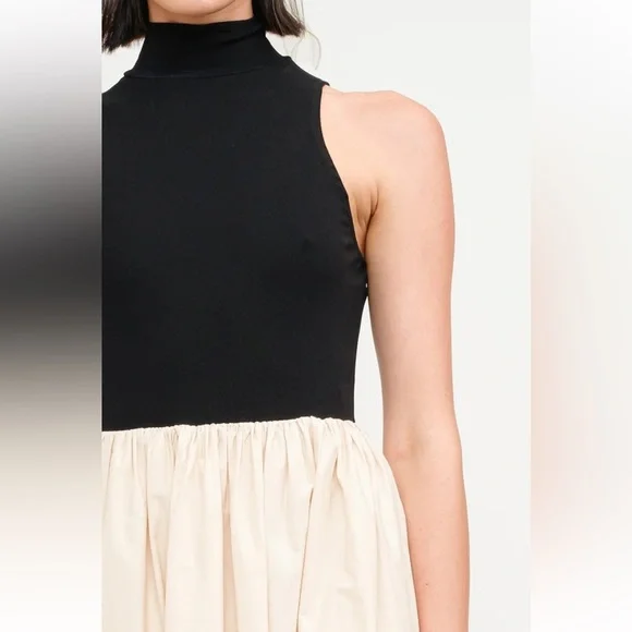 Love the Label Black turtleneck dress with off white skirt size small w pockets - Picture 5 of 5